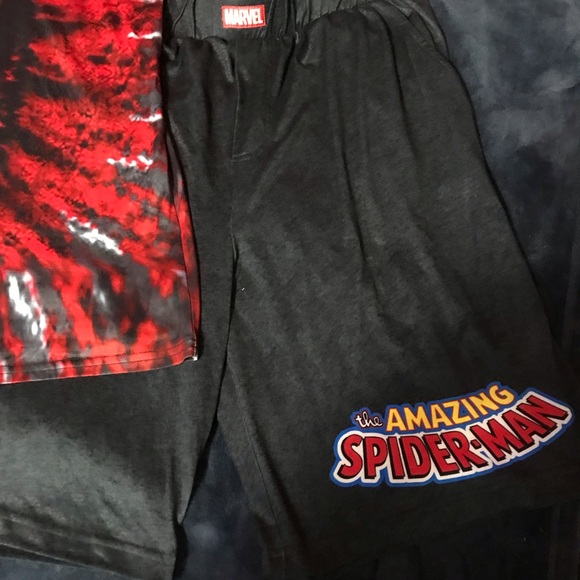 Marvel T-shirt and short set (never been where)spider man - Picture 7 of 7
